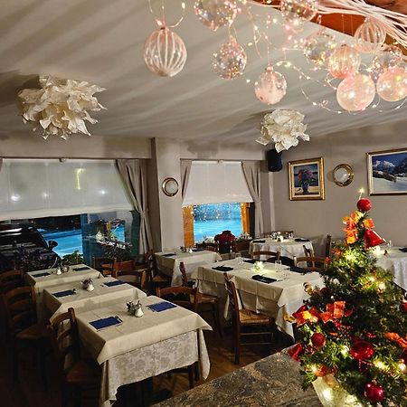 Hotel Bucaneve Bardonecchia Bagian luar foto