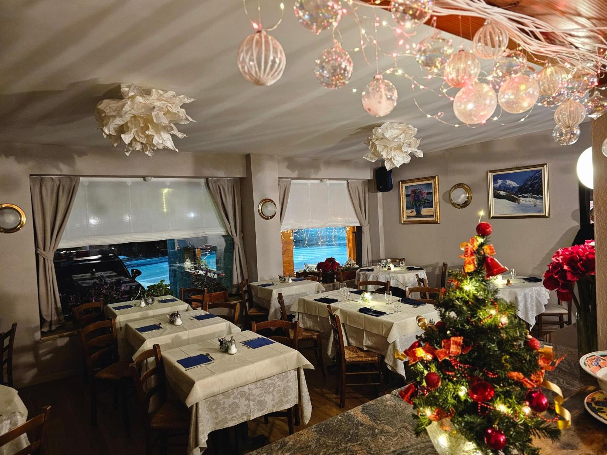 Hotel Bucaneve Bardonecchia Bagian luar foto