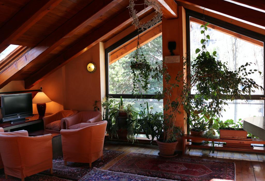 Hotel Bucaneve Bardonecchia Bagian luar foto