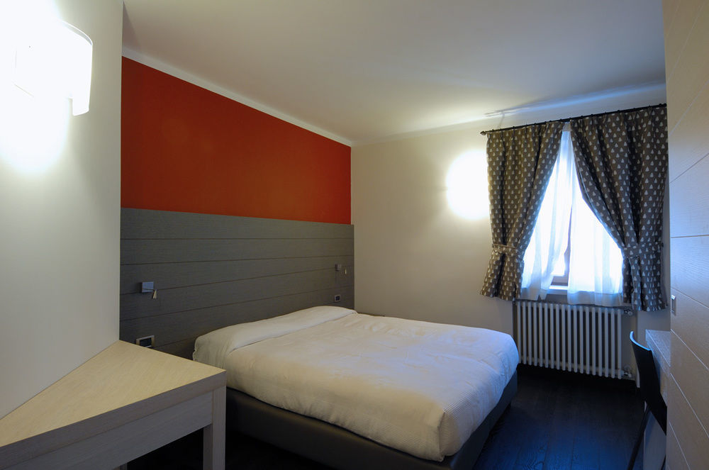 Hotel Bucaneve Bardonecchia Bagian luar foto