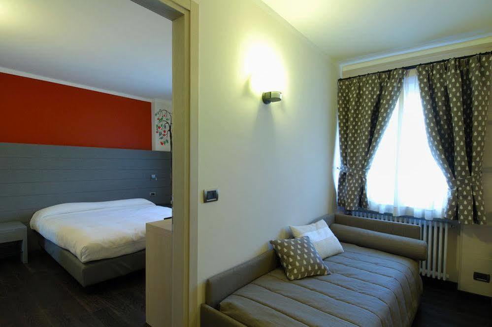 Hotel Bucaneve Bardonecchia Bagian luar foto